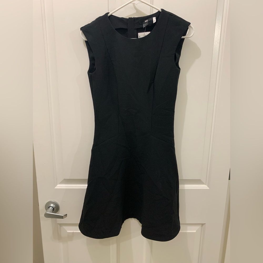NWT H&M Women Black Dress with Sliver Hardware Size 4